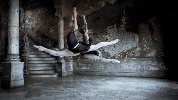 Ballerinas on a Nomad Photo Tour