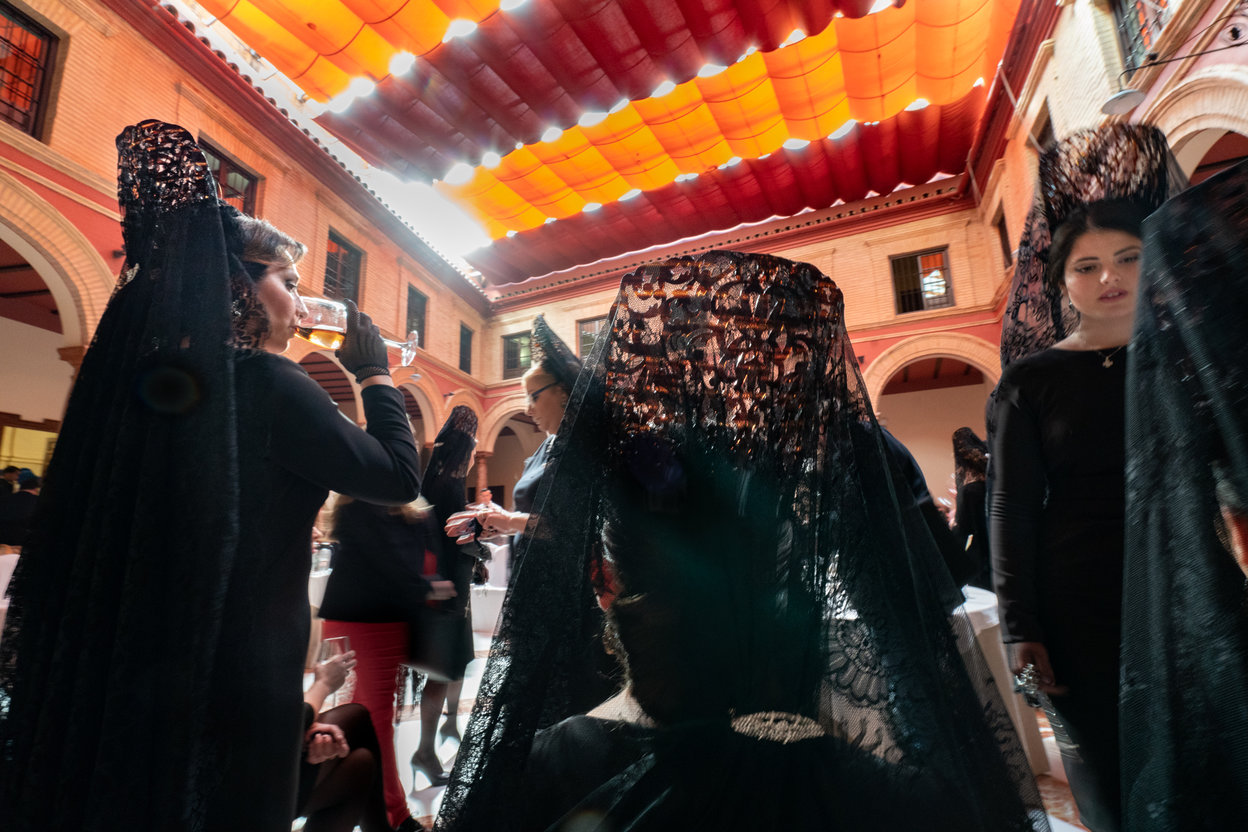 Spanish Ladies in black